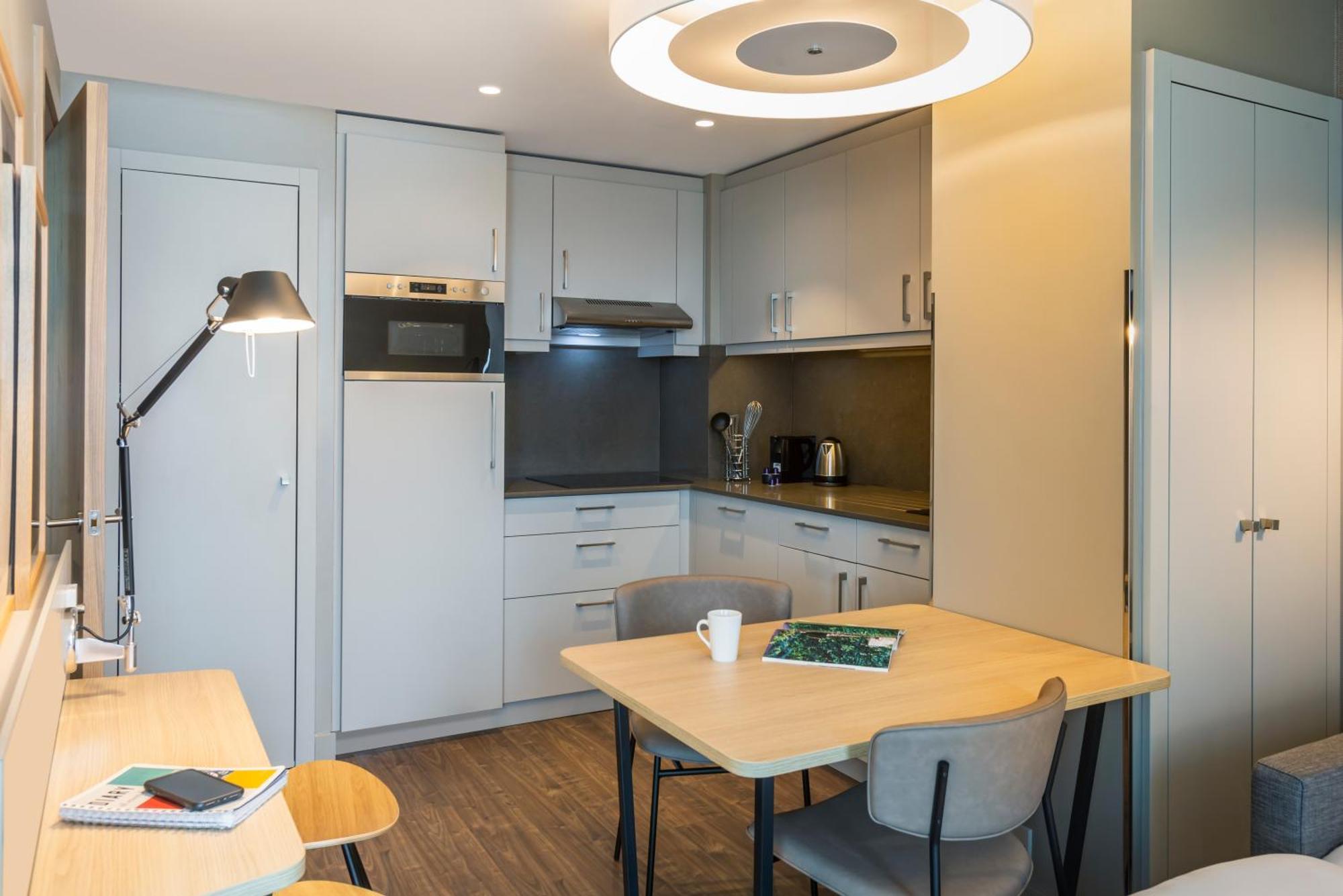 Apartment with Twin Beds,1118781837:JPEG